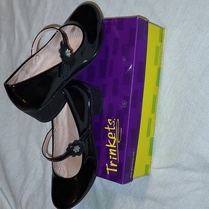 EUC Trinkets dress shoes